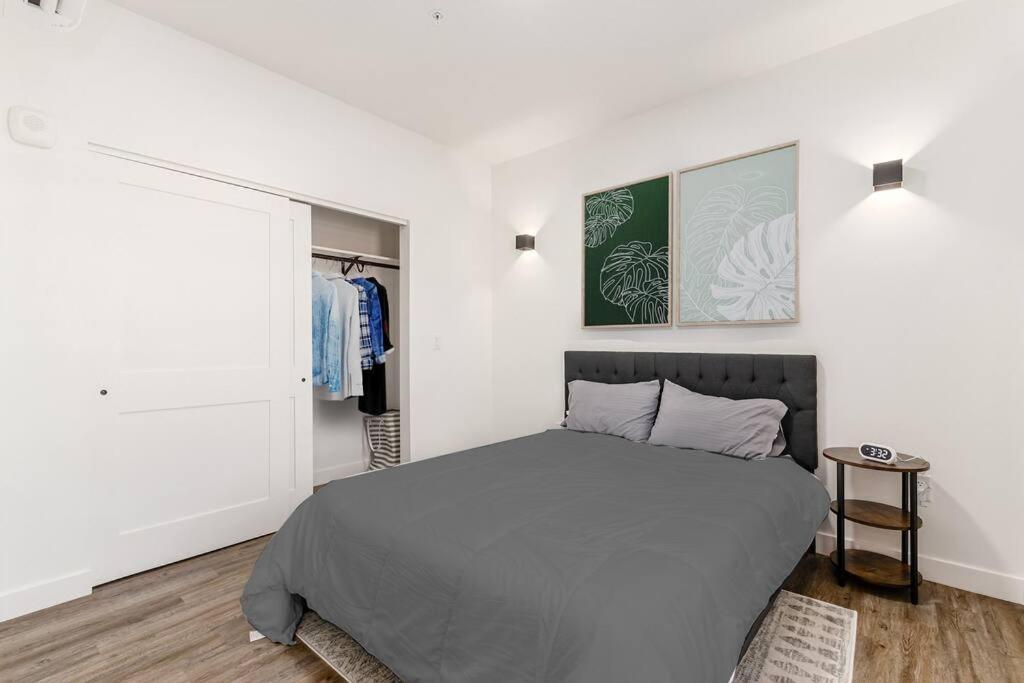 Trendy Loft Escape With Pool Table Bring Your Pets Appartement
